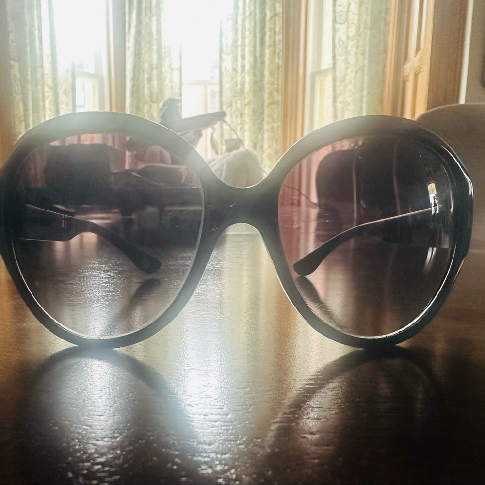 Balenciaga Stylish Oversized Sunglasses